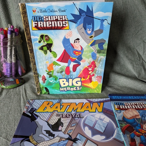 DC Comics Early Reader Kids Book Set 7pc Batman Wonder Woman Superman Justice - Picture 4 of 12
